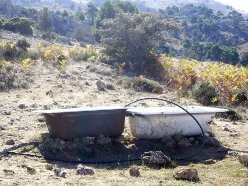Baneras-abrevadero-Calar-de-la-Sima-Yeste2
