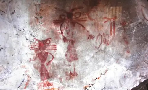 PIN-238b-Los-organosAldea-Quemada-Jaen-Grandes-ojos-y-cuerpos-triangulares