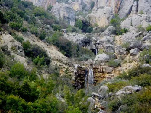 Cascadas-Rio-Tus-Yeste