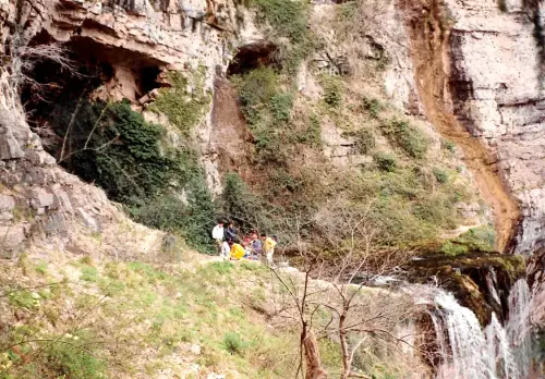0-Cueva-de-Los-Chorros5c