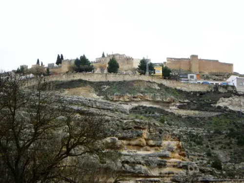 Castillos-Jorquera-murallas-almohades2