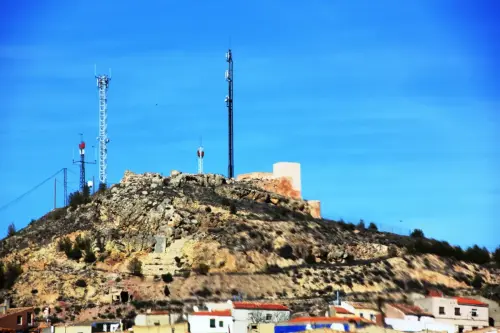 Castillos-Montealegre-del-Castillo3