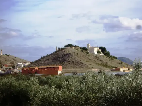 Castillos-Tobarra-Ojos-del-Diablo2