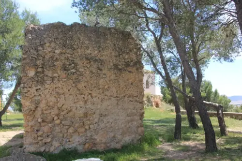 Castillos-Tobarra-Ojos-del-Diablo5a