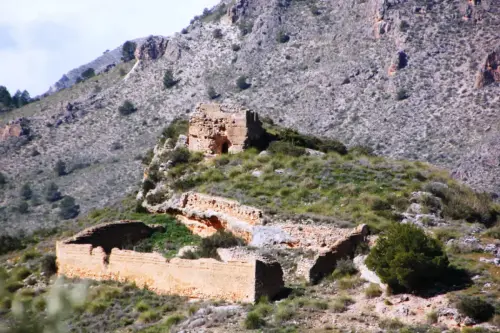 Castillos-Vicorto-Elche-de-la-Sierra4