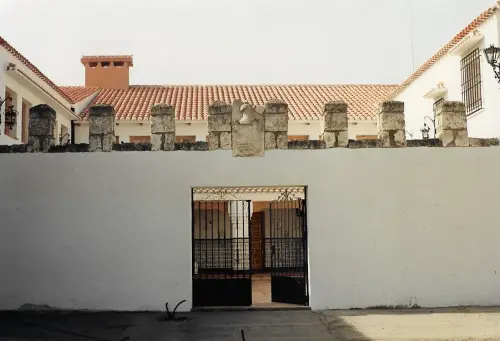 Torre-de-Montemayor-Casas-de-Lazaro