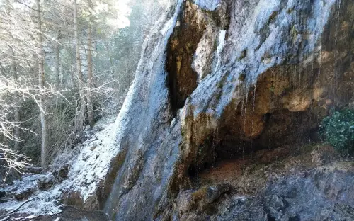 Cuevas-Paterna-del-Madera-El-Chorraero2