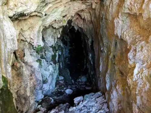 Cuevas-Paterna-del-Madera-La-Osera