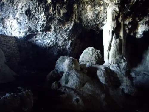 Cuevas-Yeste-Cueva-de-Los-Pies2