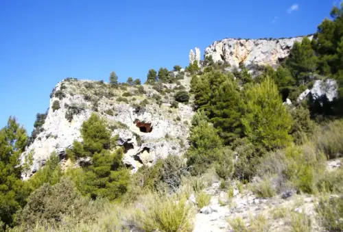 Cuevas-Yeste-Cueva-del-Gitano3