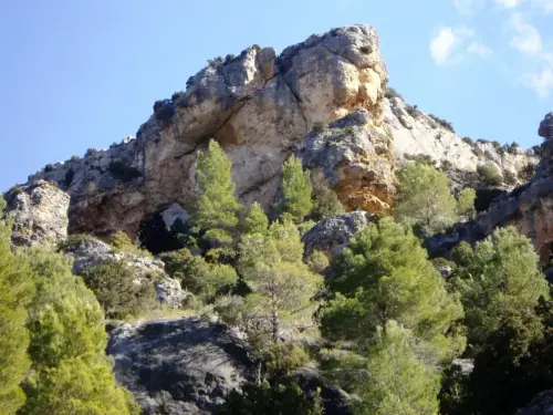 Cuevas-Yeste-Cueva-del-Gitano4