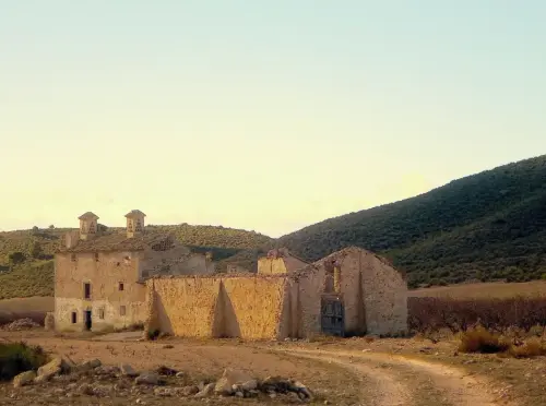 Edificacion-rural-Casa-de-Mocarra-Hellin