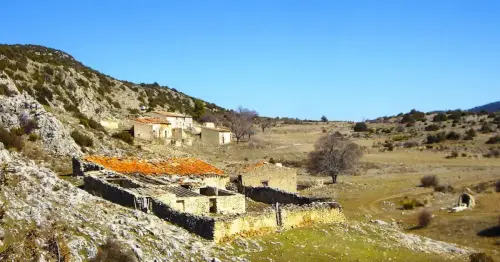 Edificacion-rural-Cortijo-de-Rivelte-Yeste
