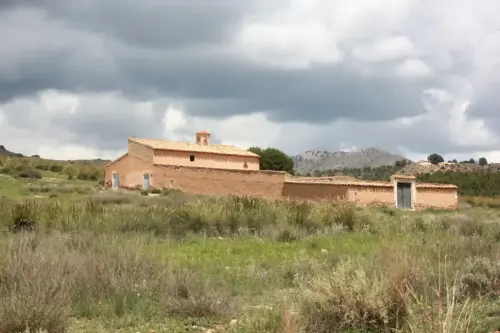 Edificacion-rural-Ferez