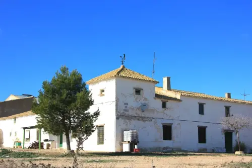 Edificacion-rural-La-Coscoja-La-Roda