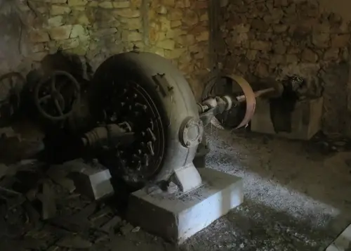 Fabricas-de-luz-El-Vinculo-Robledo3