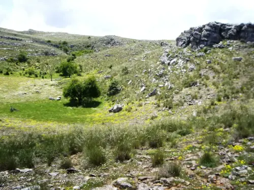 Paisaje-carstico-Dolina-o-torca3