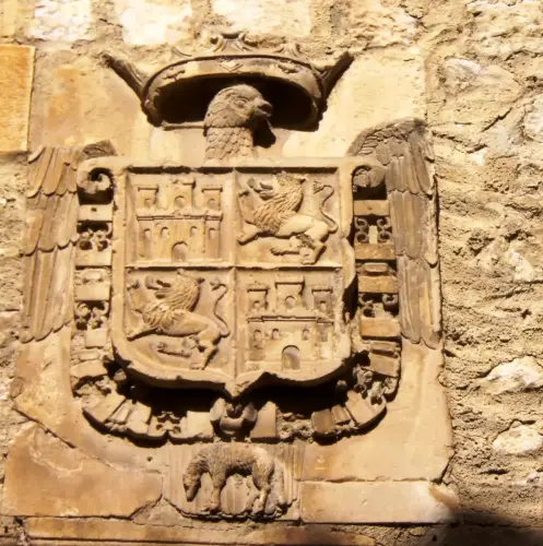 Heraldica-Chinchilla3-Armas-de-Carlos-III