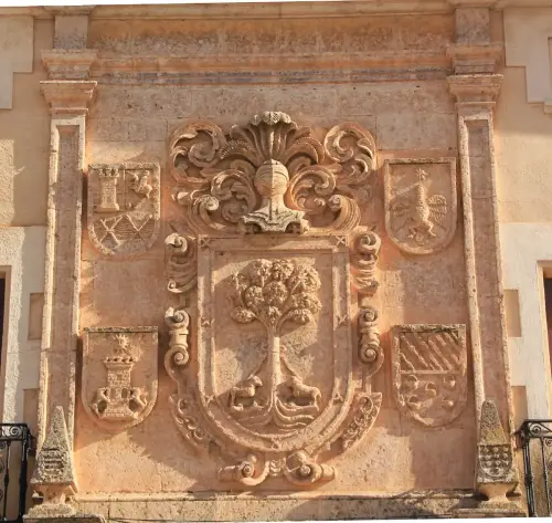 Heraldica-La-Roda-Casa-del-Doctor-Laencina