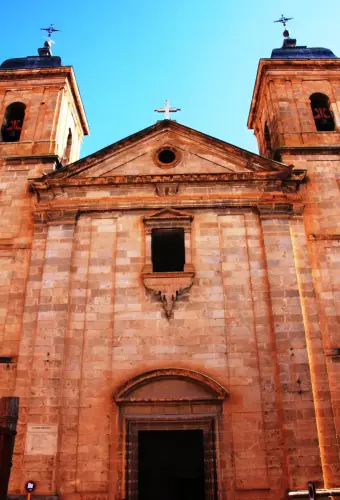 Iglesias-ELCHE-DE-LA-SIERRA-2