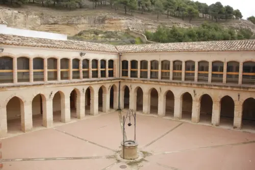 ART.180-Claustro-de-Santo-Domingo.Mudejar-la-parte-baja-siglo-XIV