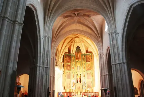 ART.252-De-tres-naves-la-central-mayor