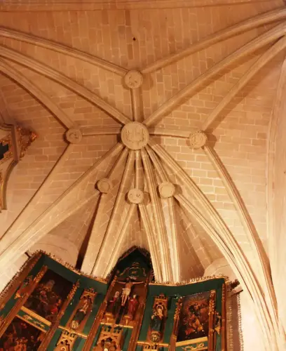 ART.256-De-tres-naves-la-central-mayor