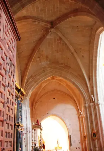 ART.257-De-tres-naves-la-central-mayor