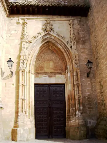 ART.272-San-Blas-Villarrobledo-Gotico-s.XV .-Iglesia-De-salon-Portada-occidental-vinculada-al-Maestro-de-Alcaraz