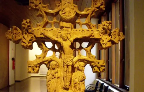 ART.287-Cruz-de-Termino-de-Albacete-Gotica-finales-s-XV