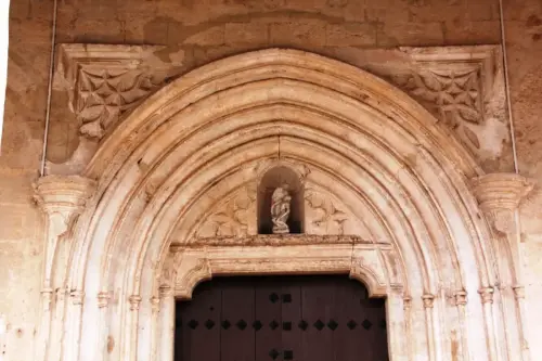 ART.336-La-Asuncion-Lezuza-Gotico-s.-XVI.-Nave-unica-cabecera-poligonal