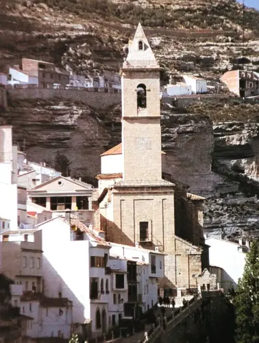 ART.350-San-Andres-Alcala-del-Jucar-Gotico-s.XVI-cabecera-poligonal