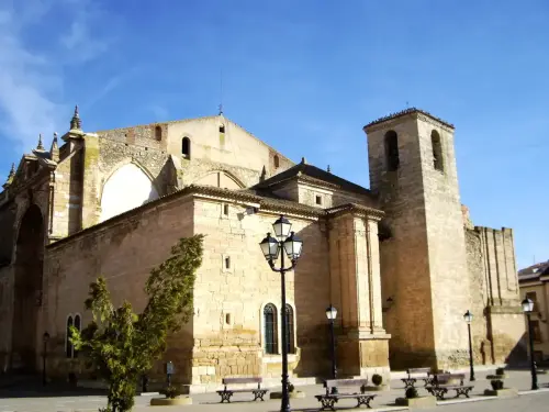 ART.386-San-Blas-Villarrobledo-Iglesia-columnaria-Renacimiento-s.XVI 