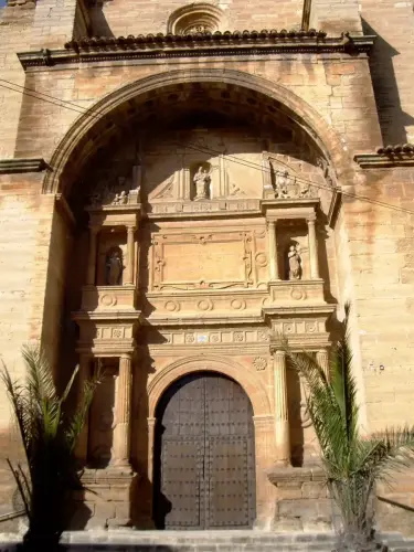 ART.387-San-Blas-Villarrobledo-Iglesia-columnaria-Renacimiento-s.XVI 