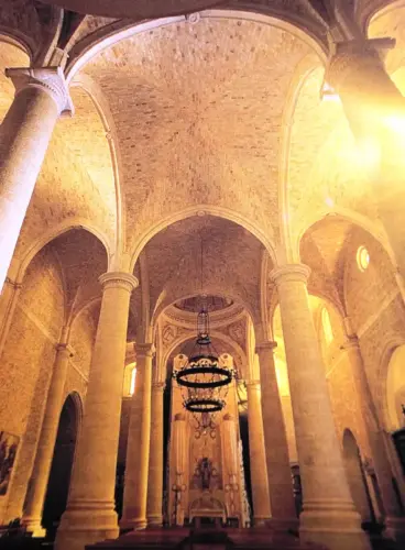 ART.406-El-Salvador-La-Roda-De-salon-Renacimiento-s.XVI 