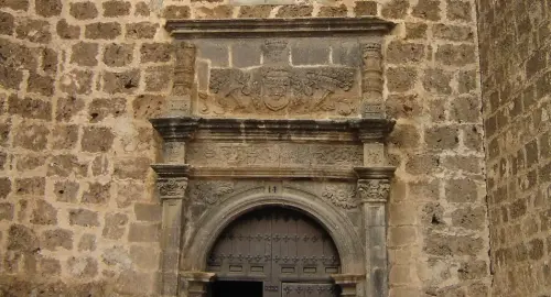 ART.431-Portada-plateresca-de-La-Asuncion-Letur.S.XVI 