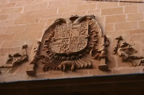 ART.500-Puerta-de-la-Aduana-o-del-Alhori-Alcaraz-Plateresco-s.-XVI