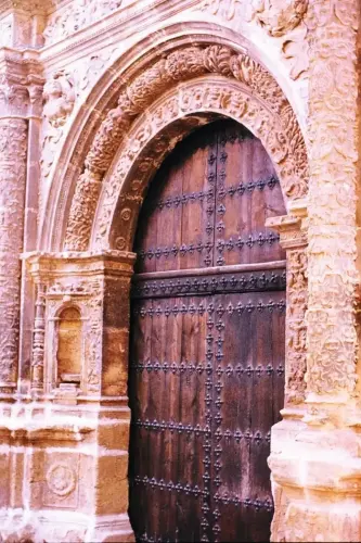 ART.501-Puerta-de-la-Aduana-o-del-Alhori-Alcaraz-Plateresco-s.-XVI