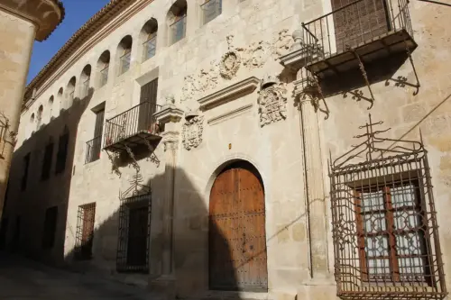 ART.503-Fachada-plateresca-Chinchilla-calle-Obra-Pia