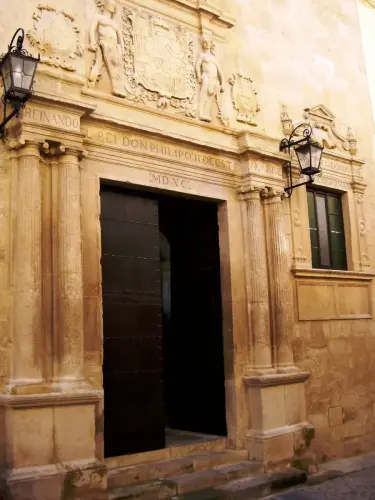 ART.528-Casa-Ayuntamiento-Chinchilla-de-Montearagon-s.XVI 