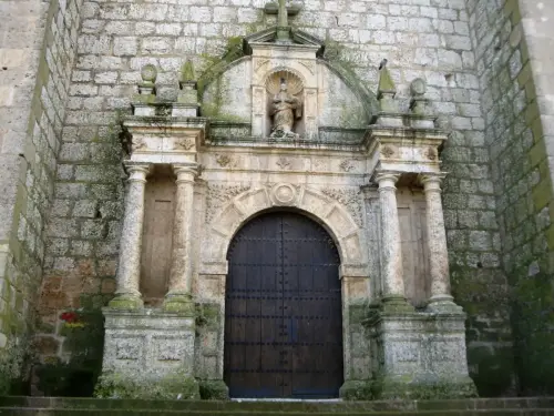 ART.555-El-Salvador-La-Roda-La-otra-portada-lateral-Barroco-siglo-XVII-copia