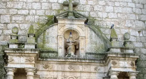 ART.556-El-Salvador-La-Roda-La-otra-portada-lateral-Barroco-siglo-XVII