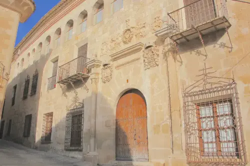 ART.647-Palacios-y-Casas-Solariegas-S.XVII-XVIII-Chinchilla