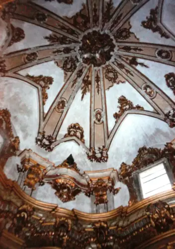 ART.711-Camarin-bajo-de-la-Virgen-del-Rosario-Hellin-Barroco-S.XVIII-Camarin-alto-del-convento-de-Franciscanos-Barroco-siglo-XVIII