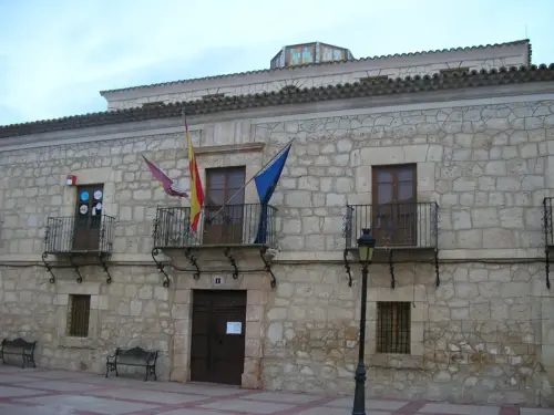 ART.716-Casa-Ayuntamiento-Casas-de-Ves-siglo-XVIII