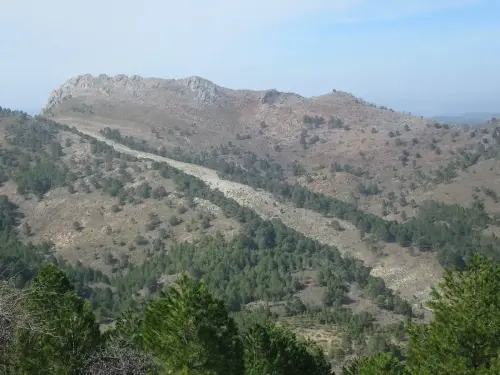 Pena-del-Grito-Cuerda-de-Las-Almenaras