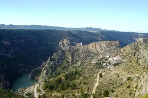 Sierra-de-la-Caballa-al-fondo