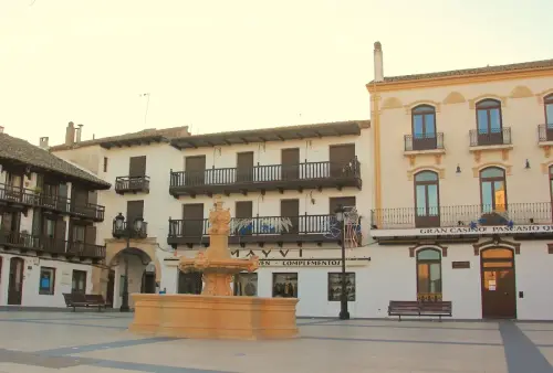 Plaza-Mayor-Tarazona-de-la-Mancha15