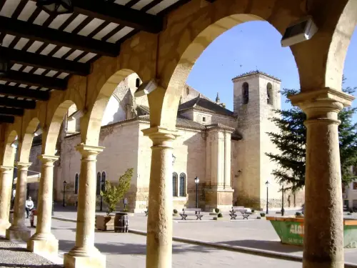 Plaza-Mayor-Villarrobledo2