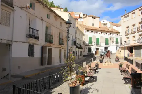 Plaza-Vieja-Bogarra2